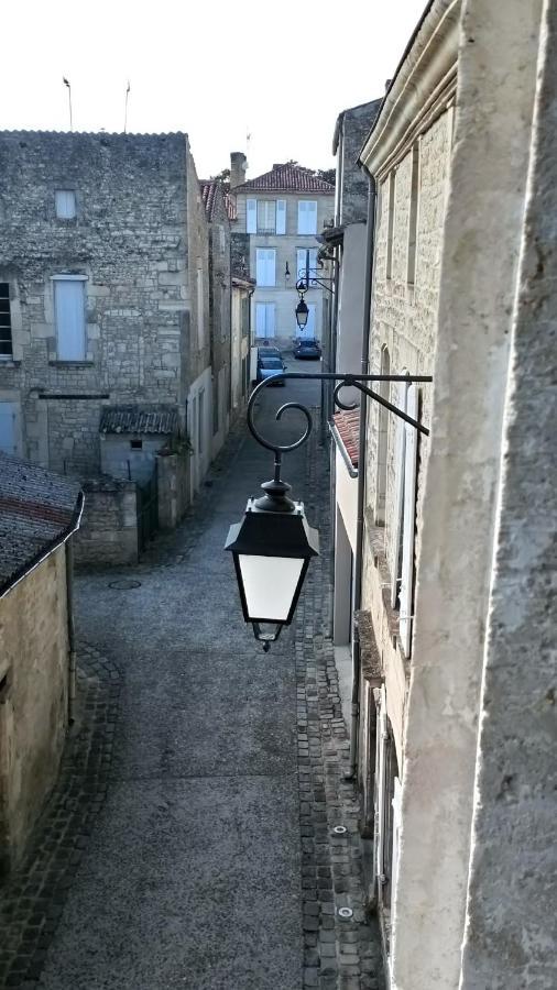 Logis De La Harpe Bed & Breakfast Fontenay-le-Comte Exterior foto